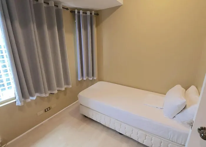 Alpha Grandview Malate 2004 Appartement *
